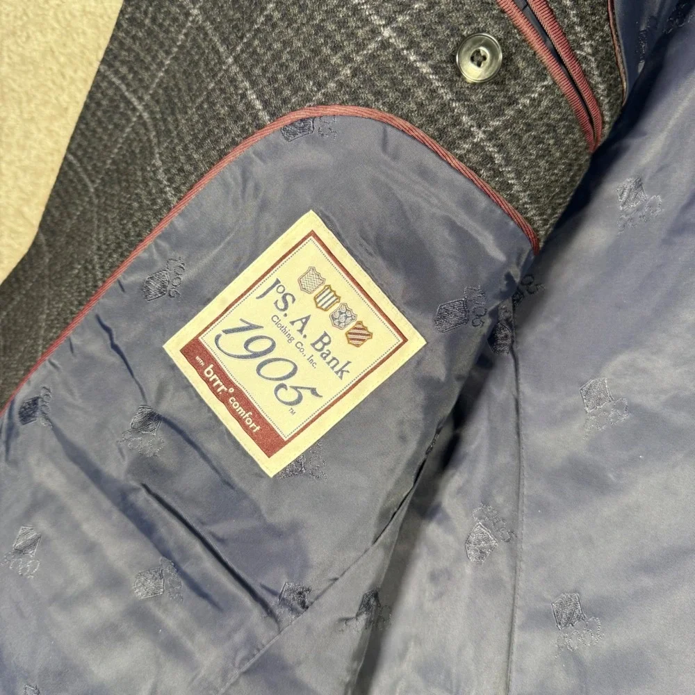 Jos A Bank 1905 Collection Tailored Fit Blazer Mens Gray Plaid Sport Coat 44S